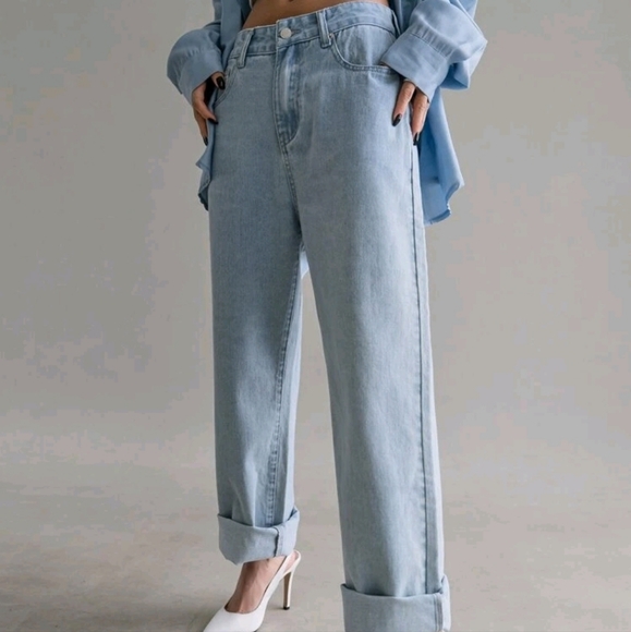 DAZY Straight Leg Jeans Size Small - Picture 1 of 3